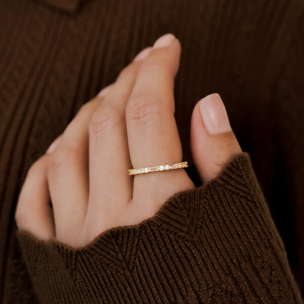 0000_M-L-WHITE-SAPPHIRE-STACKING-RING