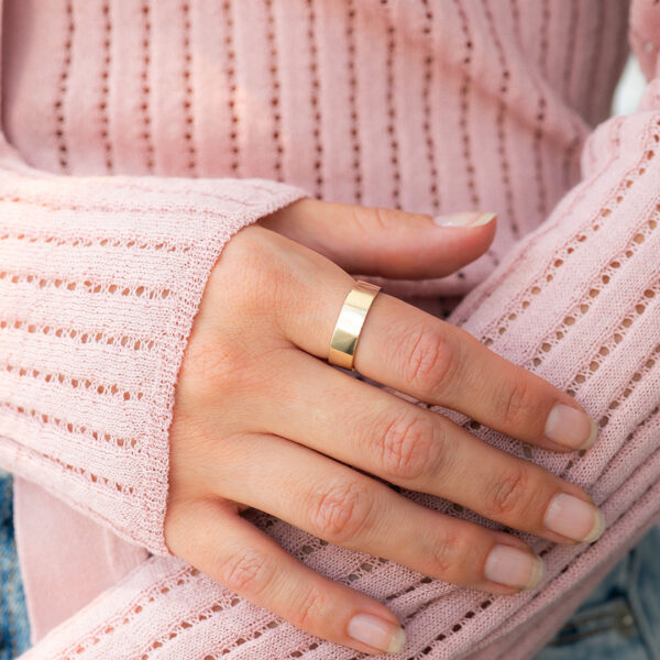 0007_M-L-GOLD-STATEMENT-STACKING-RING