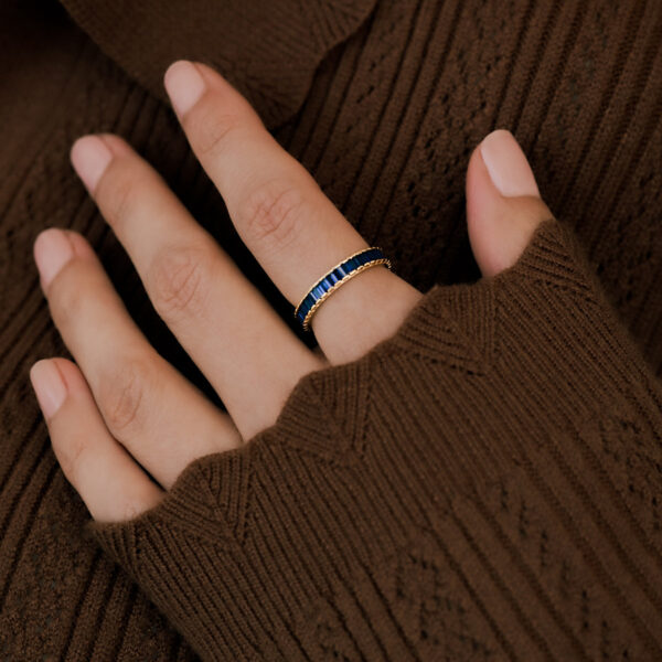 0022_M-L-BAGUETTE-BIRTHSTONE-ETERNITY-BAND-SEPT 0022_M-L-BAGUETTE-BIRTHSTONE-ETERNITY-BAND-SEPT