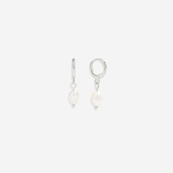 FreshwaterPearlDropHuggieEarrings_1silver FreshwaterPearlDropHuggieEarrings_1silver