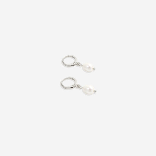 FreshwaterPearlDropHuggieEarrings_2silver FreshwaterPearlDropHuggieEarrings_2silver