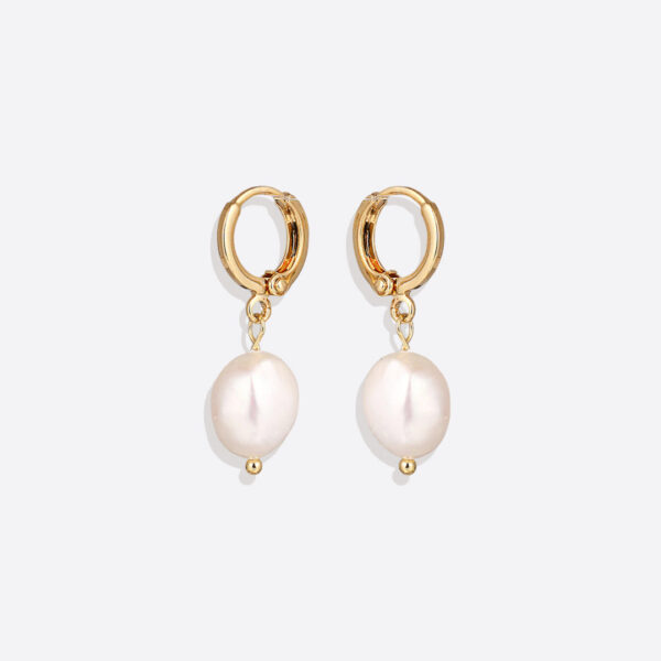 Freshwater_Pearl_Drop_Huggie_Earrings_pdp_gold1 Freshwater_Pearl_Drop_Huggie_Earrings_pdp_gold1