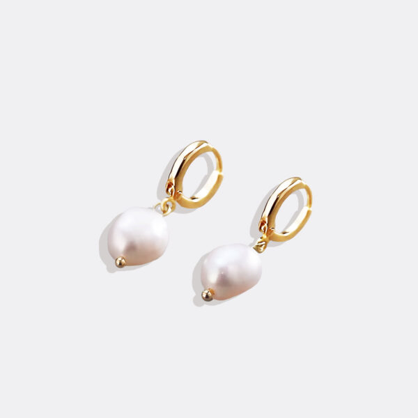 Freshwater_Pearl_Drop_Huggie_Earrings_pdp_gold2 Freshwater_Pearl_Drop_Huggie_Earrings_pdp_gold2