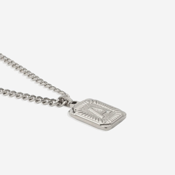 Initial_Card_Pendant_Necklace_A_silver_1197fbbb-7485-4db5-a192-26c22250c3e1