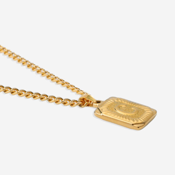 Initial_Card_Pendant_Necklace_C_8a377aea-faec-4dec-889b-a8f479404f66