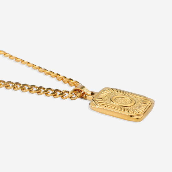 Initial_Card_Pendant_Necklace_O_52641870-d283-4591-b928-206797f0f260