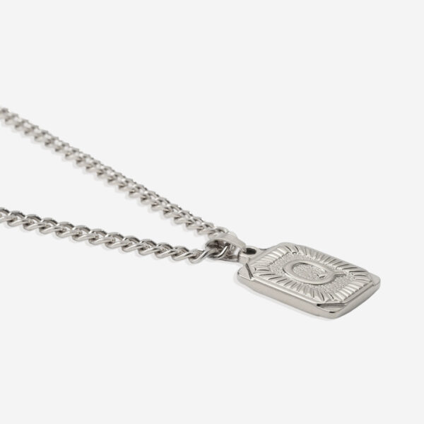 Initial_Card_Pendant_Necklace_Q_silver_ec3088f2-59eb-404e-b7fc-ad29ec657150