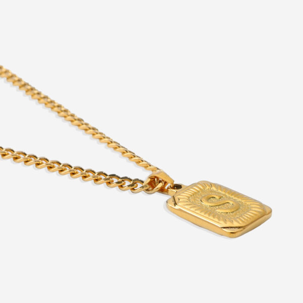 Initial_Card_Pendant_Necklace_S_9ec6f977-081e-47e9-93d3-3b746429a74e