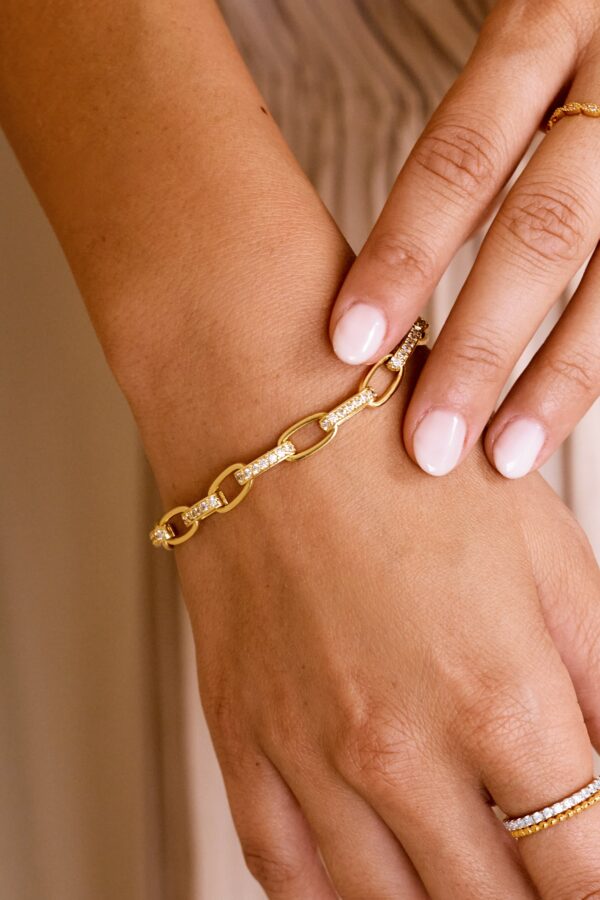 M-L-INTERLINKED-DIAMOND-PAPERCLIP-BRACELET-2-2