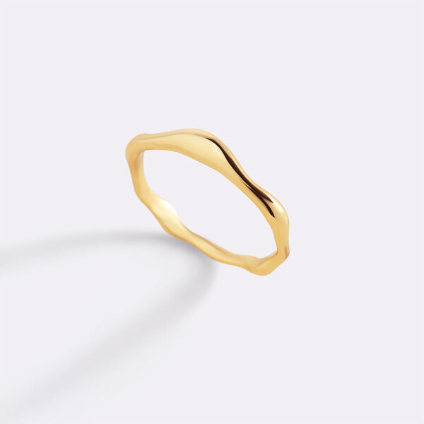 ML-Handcrafted-Reticulated-Ring-01_4d78687b-1165-4e8c-afd4-8d4ab12e546d
