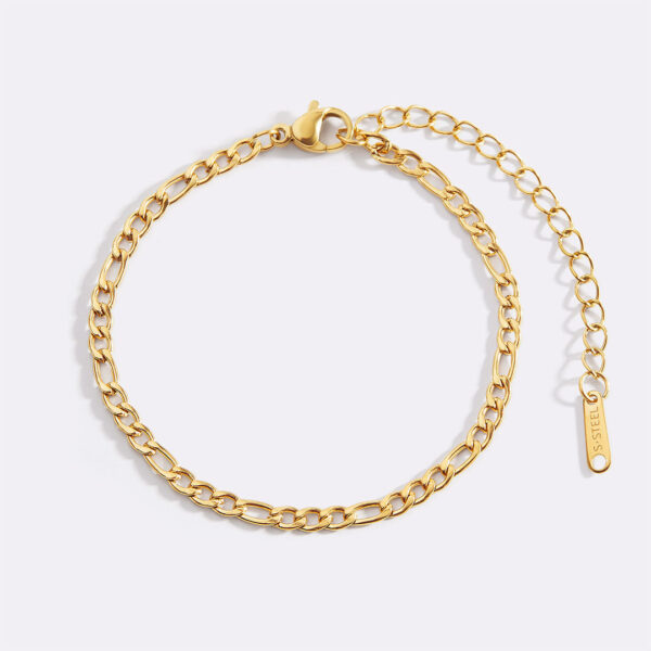 ML-Jan2025-EssentialFigaroChainBracelet-02