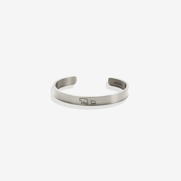 MamaBear_HerBabyBearsEngravedCuffBraceletMama_1Cub_silver