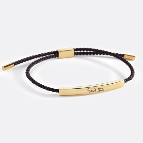 Mama_Bear_Her_Baby_Bears_Engraved_cub_1_black_gold
