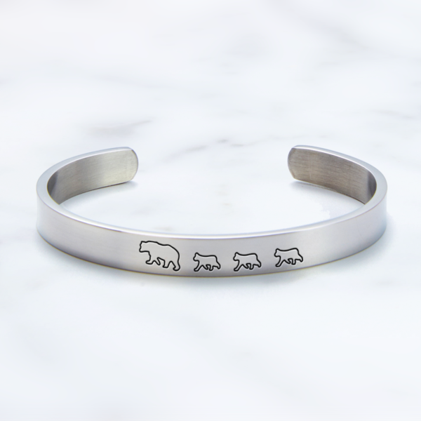 Mintandlily-Family_Mama_Bear___Her_Baby_Bears_Engraved_Cuff_Bracelet-silver-front_964939b5-1fb5-466f-80a1-c7b003f47271