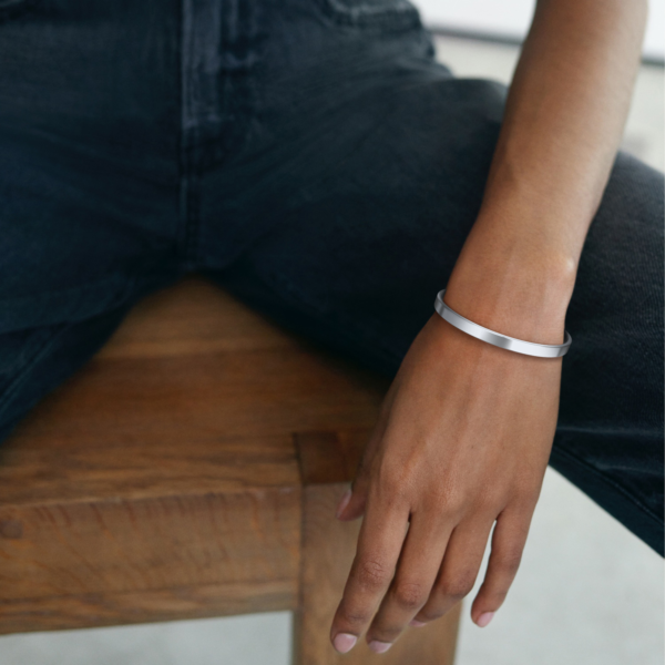 wrist_down-denim_seat_Silver_2_5982d957-9e35-4a6b-98f8-3cc9c52de6e1