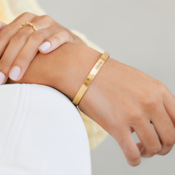 wrist_up-blazer_Gold_38f3fb14-9d67-4417-917a-51b0a18bb0ac