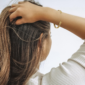 wrist_up-hair_hold_Gold_42652840-ac79-4966-9b85-138153e93546