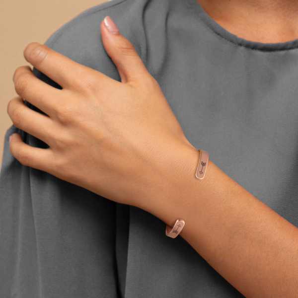 wrist_up-shoulder_Rose_88c6f229-e679-4afa-98a9-ec5acba4d84e
