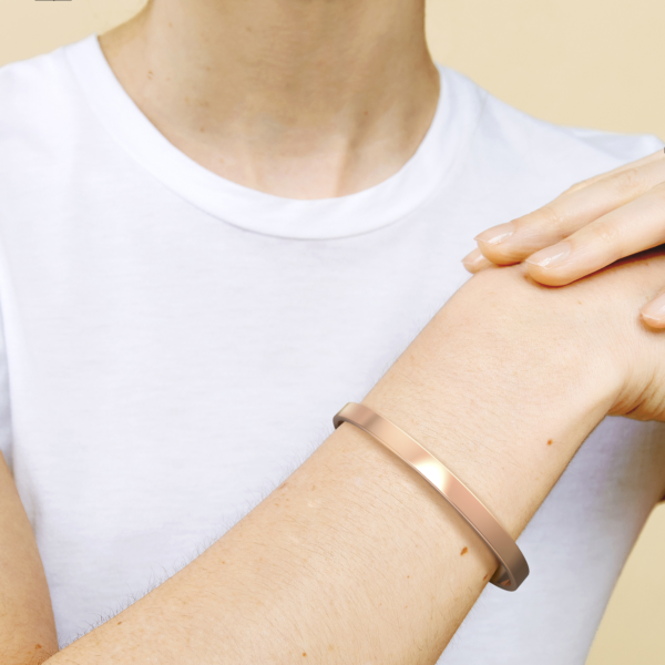 wrist_up-white_tee_Rose_2_d6351cbf-6531-4686-90d1-3fd267e3a67c